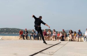 Constellations 2026 : à Toulon, la danse préfère prendre l’air