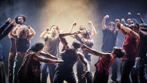 « G.R.O.O.V.E. » : Bintou Dembélé fait entrer les danses populaires à l’Opéra