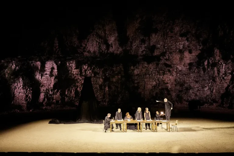 Hécube, pas Hécube de Tiago Rodrigues – Comédie-Française – Festival d’Avignon 2024