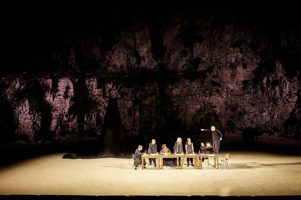 Hécube, pas Hécube de Tiago Rodrigues – Comédie-Française – Festival d’Avignon 2024