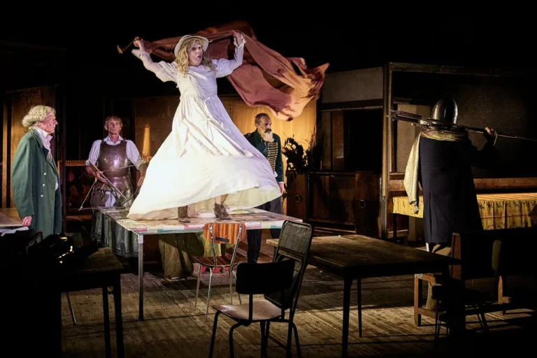 Item – François Tanguy et le Théâtre du Radeau, rien de tout cela – Festival d’Avignon 2025